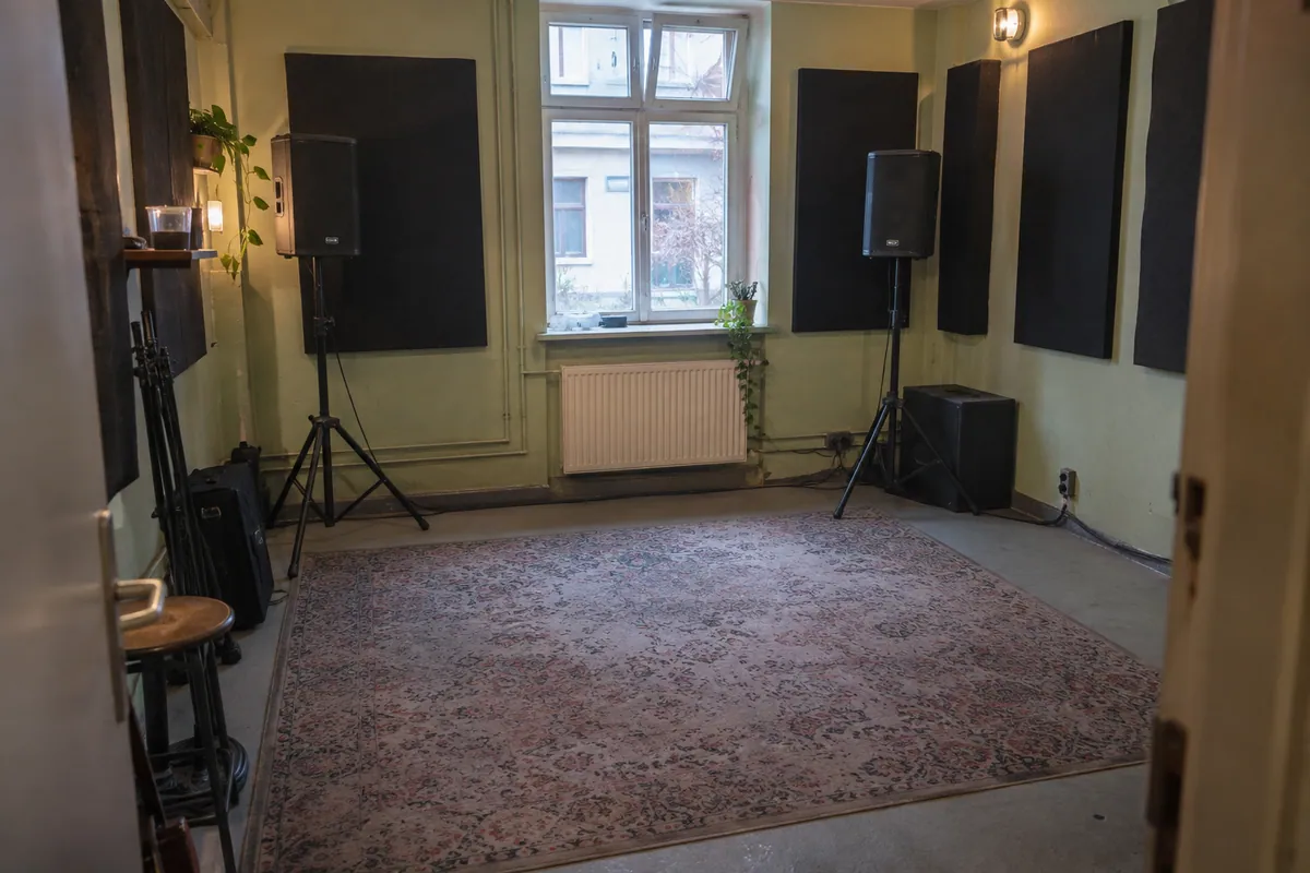 Rollfeld Drei, rehearsal room in Berlin
